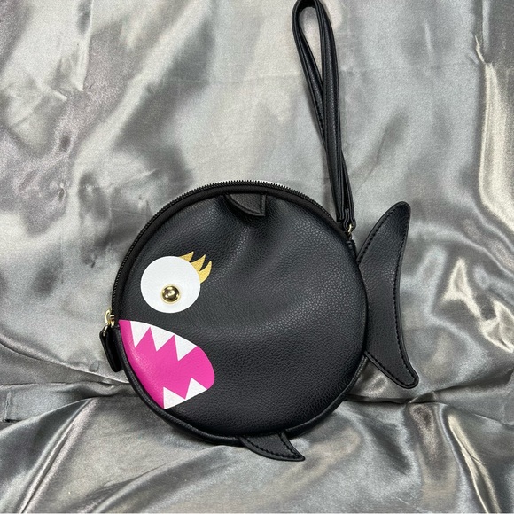 Betsey Johnson Black Baby Shark Wristlet Clutch Bag Coin Purse NWOT - Picture 1 of 10